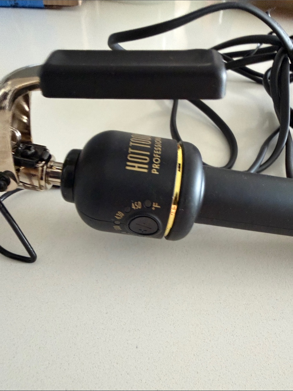 Hot Tools 24K Gold-Tip Black Curling Iron 5/8” extended barrel never used - Picture 3 of 6